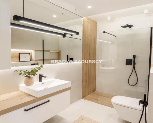 Nowoczesne 2-pokojowe mieszkanie 45 m&sup2; w nowym apartamentowcu  

 Do wynajęcia nowoczesne, w pełni umeblowane mieszkanie z