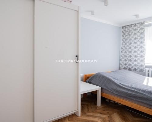 KOZŁÓWEK, 2 POKOJOWE MIESZKANIE W CICHEJ OKOLICY