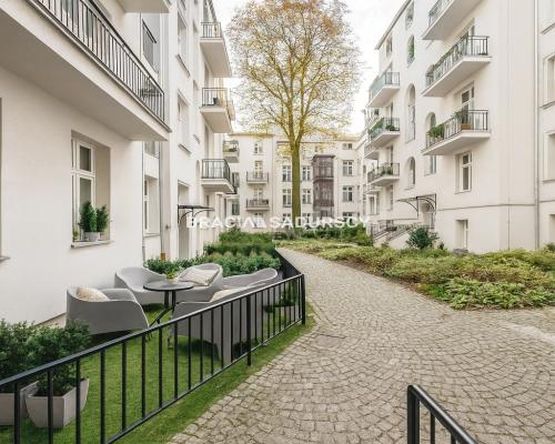 Premim, Centrum na wynajem