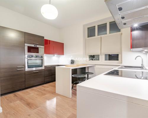 Wolne od już|os. Oficerskie|garderoba|