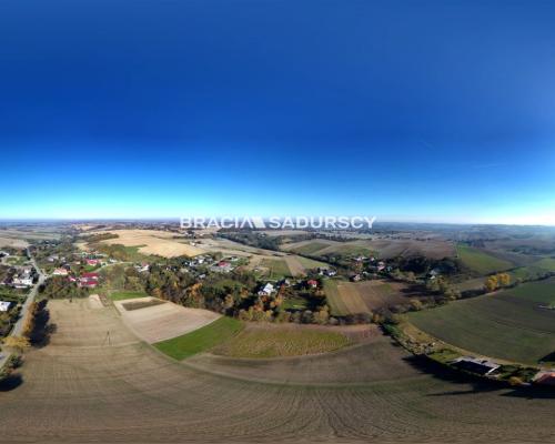 Wolnostojący dom ok. 600 m2