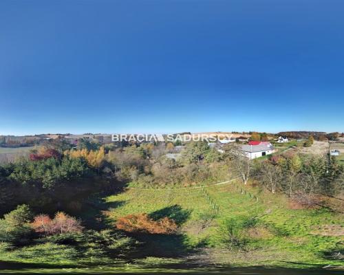 Wolnostojący dom ok. 600 m2