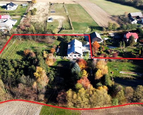 Wolnostojący dom ok. 600 m2