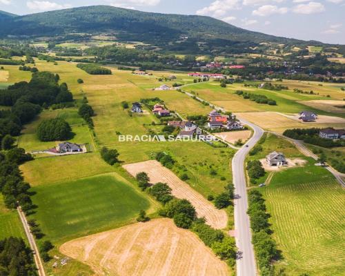 Bardzo atrakcyjna działka budowlana w Wiśniowej
