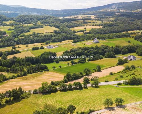 Bardzo atrakcyjna działka budowlana w Wiśniowej
