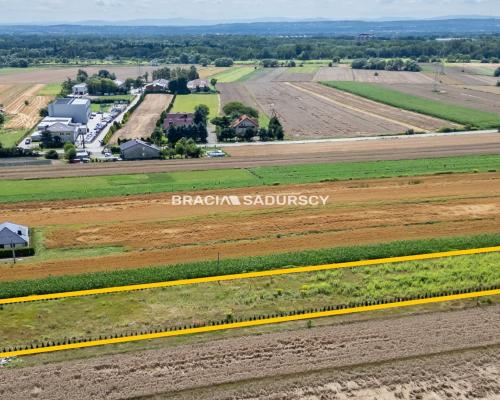 Ogrodzona działka budowlana 27ar WADÓW