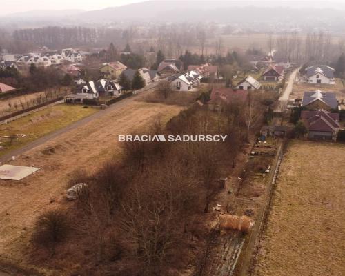 Działka budowlana 1105 m, obok SKA