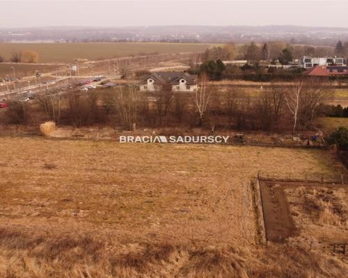 Działka budowlana 1105 m, obok SKA