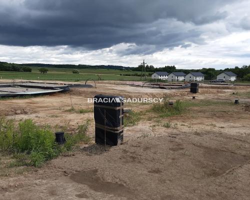 pozwolenie na 12 domów, fundamenty, media, MNIKÓW