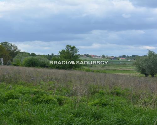 Działka w całości budowlana o pow.: 1313 m2