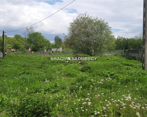 Działka inwestycyjna z widokiem na staw