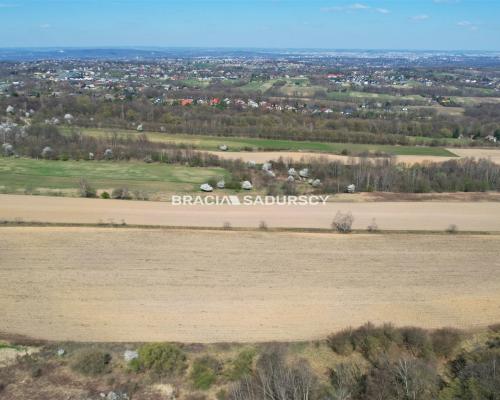 Działka komercyjna przy krajowej siódemce