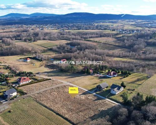 4 działek budowlanych od 11ar do 12,5ar