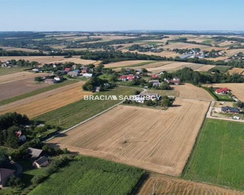 Na sprzedaż działka budowlana 14 a - Lesieniec / Sieciechowice, gmina Iwanowice  

 Do sprzedania działka budowlana o powierzch