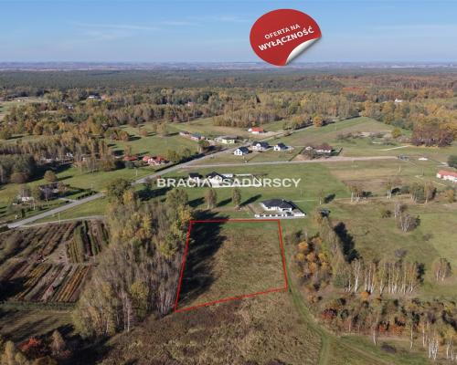 Działka budowlana o powierzchni  44 ar&oacute;w  położona w  Buczkowie, gmina Rzezawa, powiat bocheński  - idealna enklawa do b