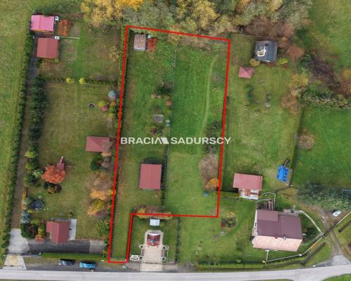 Piękna działka z domkiem letniskowym w Bęczynie gm. Brzeźnica    

  Oferujemy piękną działkę o powierzchni 2017 m 2 , położoną