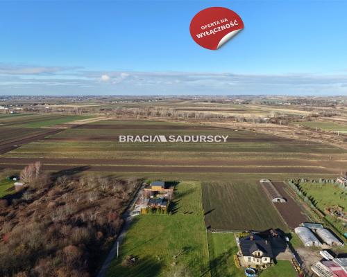 Działka budowlana o pow. 18 ar. w Krakowie.  
Przedmiotem oferty jest nieruchomość gruntowa niezabudowana o nr ew.  54/1  położ