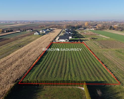 Działka budowlana o pow. 57 ar&oacute;w w Krakowie - Nowej Hucie   
 
Przedmiotem oferty jest działka o nr  309/2    położona w