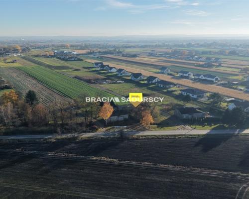 Działka budowlana o pow. 83 ar&oacute;w w Krakowie - Nowej Hucie   
 
Przedmiotem oferty jest działka o nr  301/2    położona w