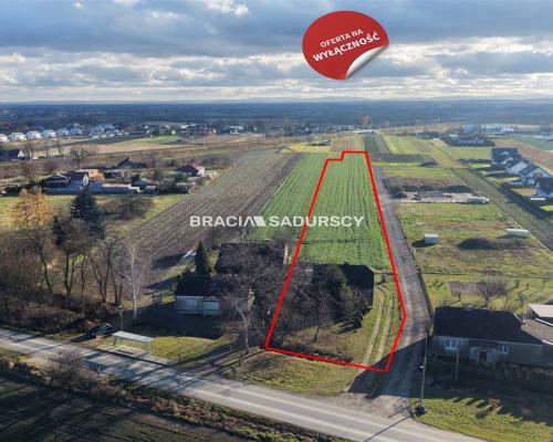 Działka budowlana o pow. 83 ar&oacute;w w Krakowie - Nowej Hucie   
 
Przedmiotem oferty jest działka o nr  301/2    położona w