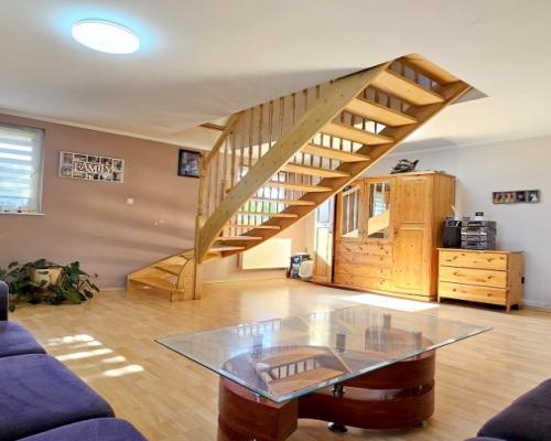 Dom Wolnostojący, Garaż, Wiata, Panele