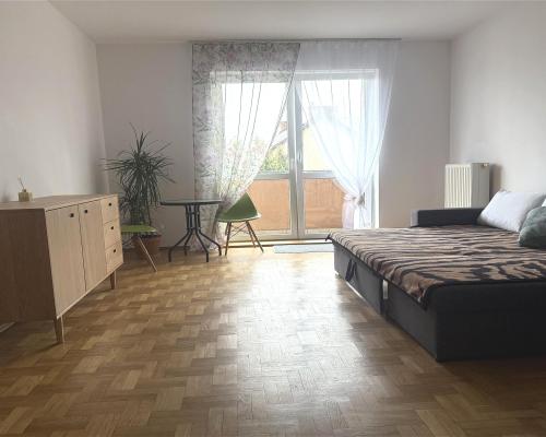 Mieszkanie z m-c postojowym w garażu.