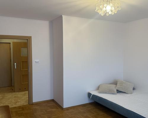 Mieszkanie z m-c postojowym w garażu.