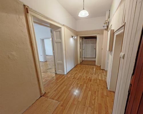 Lokal w zabytkowej kamienicy przy Parku Chopina