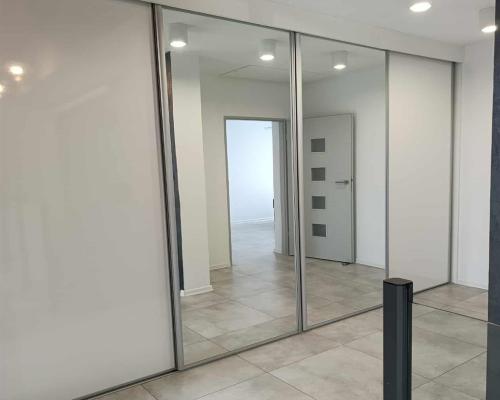 Dwupoziomowe mieszkanie w pobliżu radiostacji