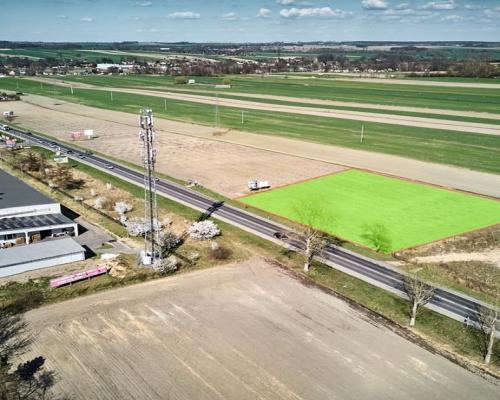 Atrakcyjny grunt komercyjny przy DW 901