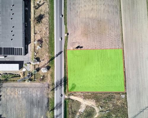 Atrakcyjny grunt komercyjny przy DW 901