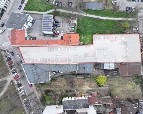 Oferują na sprzedaż grunt inwestycyjny w ścisłym centrum Gliwic przy ulicy Świętokrzyskiej. 

   

 Gotowa koncepcja zakłada zg