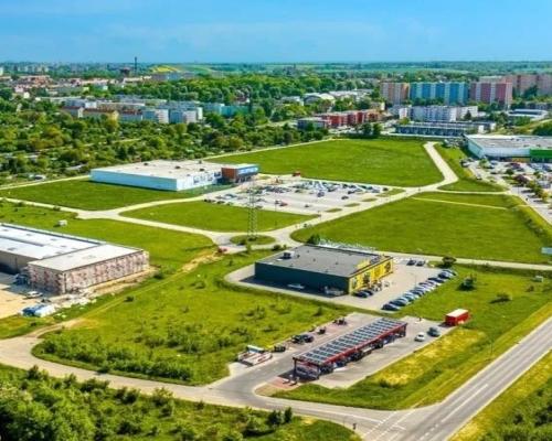Teren inwestycyjny przy centrum handlowym ARENA