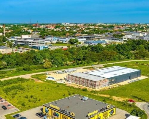 Teren inwestycyjny przy centrum handlowym ARENA
