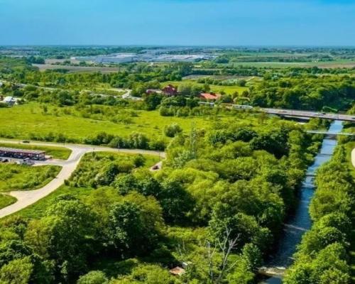 Teren inwestycyjny przy centrum handlowym ARENA