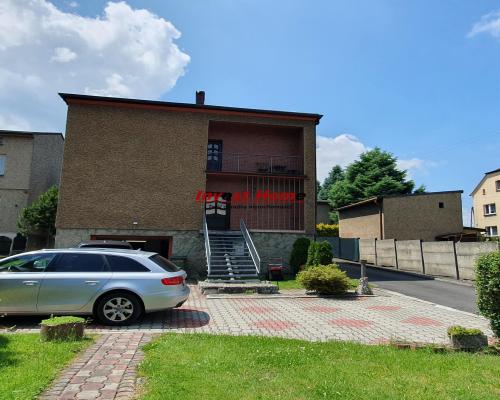 Dom w cichej dzielnicy Pszowa.