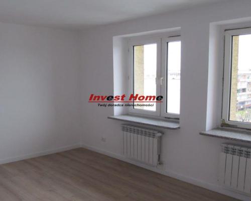 Ładne, przestronne mieszkanie po remoncie.