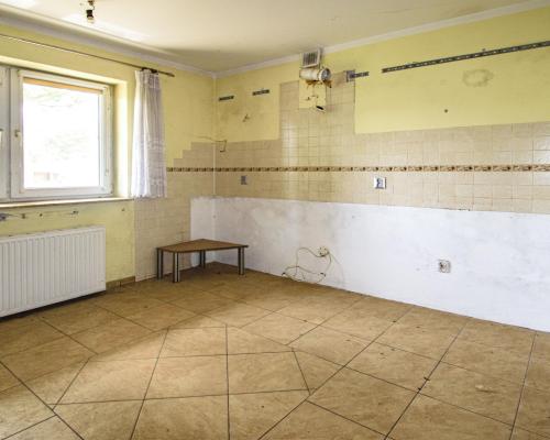 PÓŁ DOMU NA SPRZEDAŻ - 160M2 - DO REMOMTU - WITKÓW