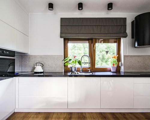 KOMFORTOWY I ELEGANCKI DOM CZEKA WŁAŚNIE NA CIEBIE