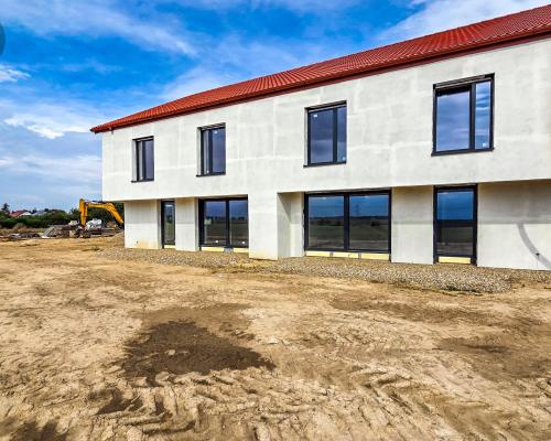 Nowa inwestycja – domy z widokiem na góry / Kalno