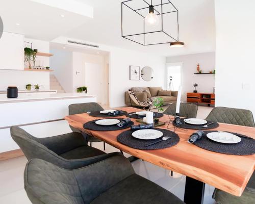 Doskonała willa w Los Alcázare