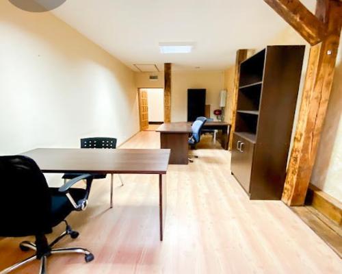 Lokal 173m2 / 4 biura