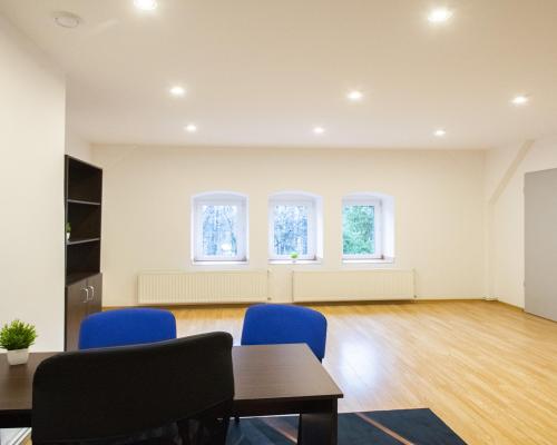 Biuro 48m2, parking / gotowe do wprowadzenia