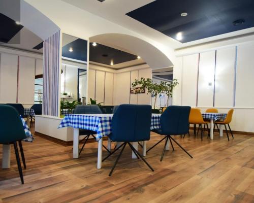 Restauracja w centrum miasta + sala balowa