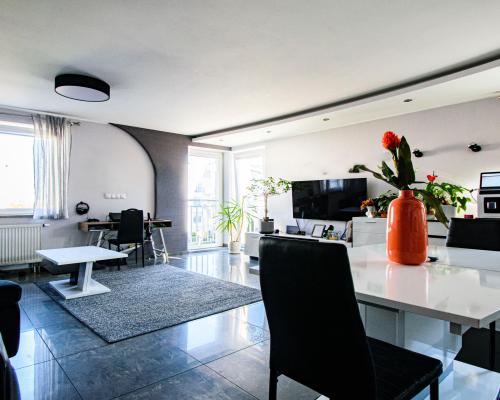 65,14m2/ 3 pokoje/ 2 piętro/ balkon/ winda