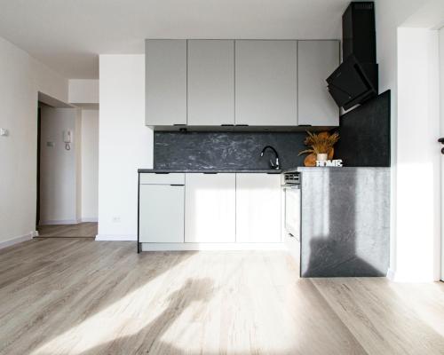 3 POKOJE/ BALKON/ PO KAPITALNYM REMONCIE