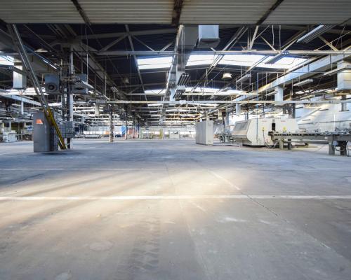 OBIEKT PRZEMYSŁOWO-PRODUKCYJNY Z PARKINGAMI