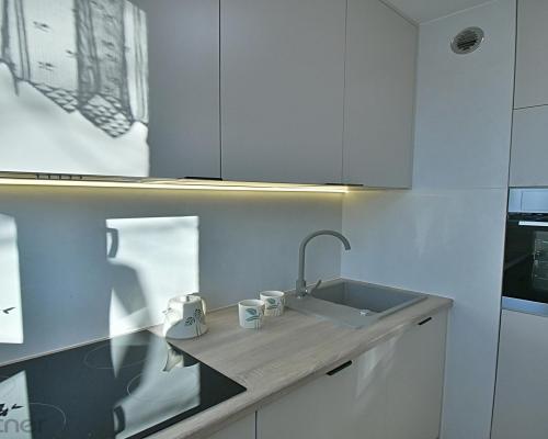 Piękna kawalerka po remoncieI okolica Wroclavii