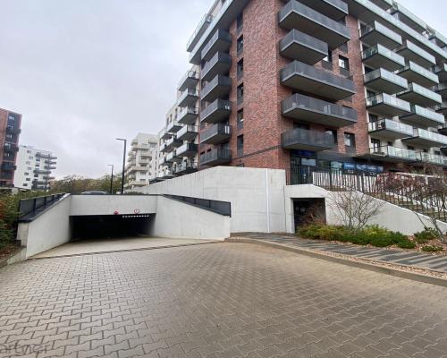 Podwójne miejsce post. z komórką lok.- Białowieska