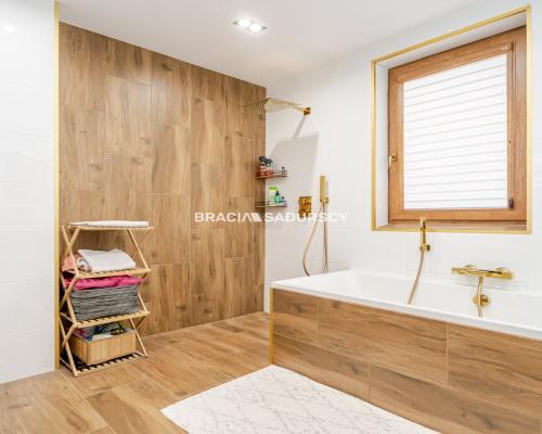 Nowoczesny dom z odzielnym garażem- Zawada